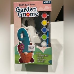 ⚪️❄️NWT Paint Your Own Garden Gnome, Ages 6+